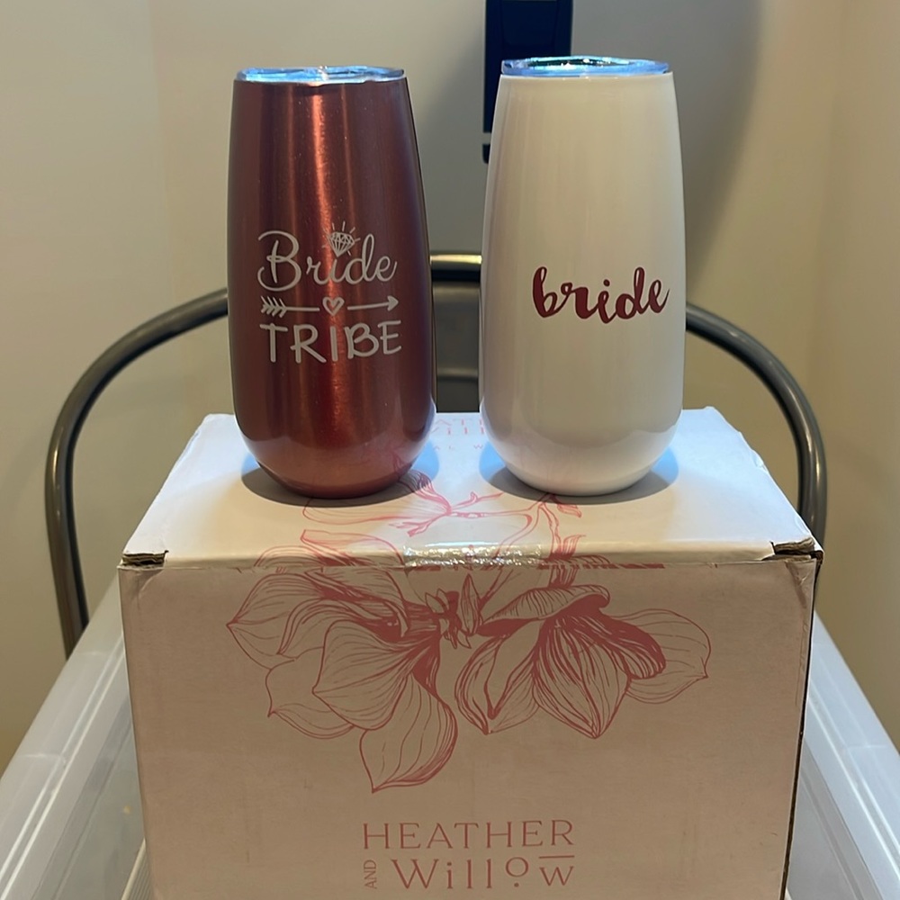 NIB Bridal Party wine set of 6